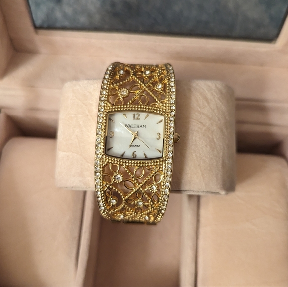 Rare & Working Ladie's Waltham Gold Tone Mother of Pearl Gemmed Cuff Watch - Picture 2 of 4